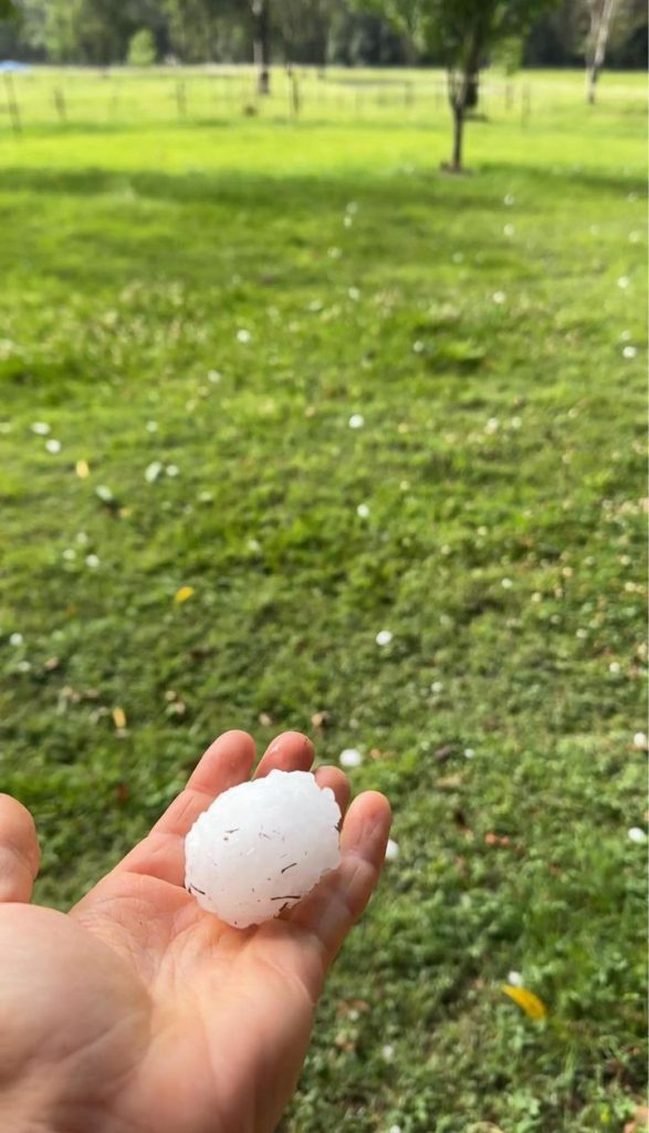 Your photos and videos of furious hail on Halloween